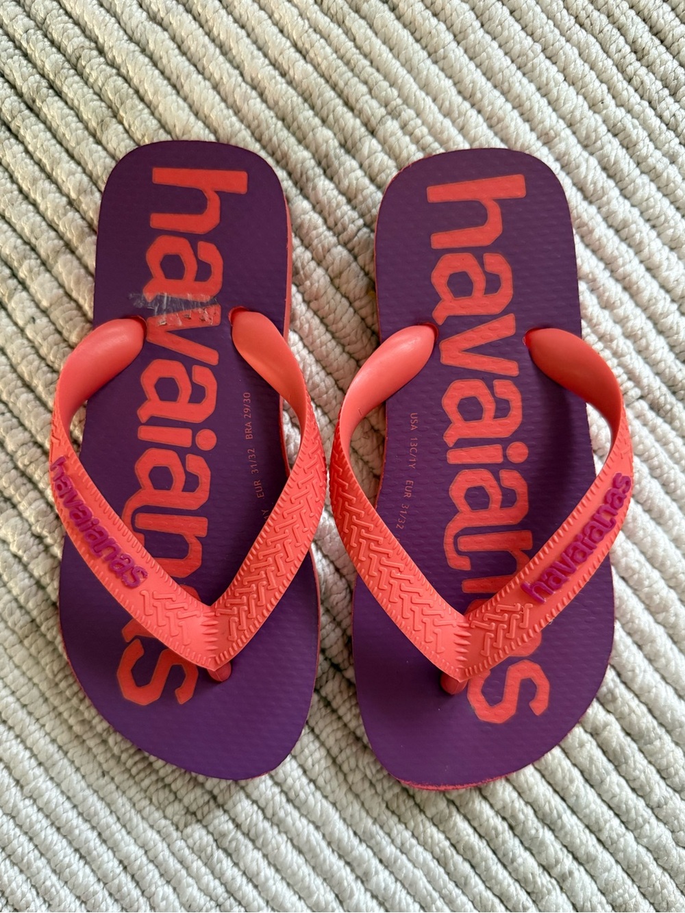 Havaianas girl's Purple Flip Flops with Coral Straps